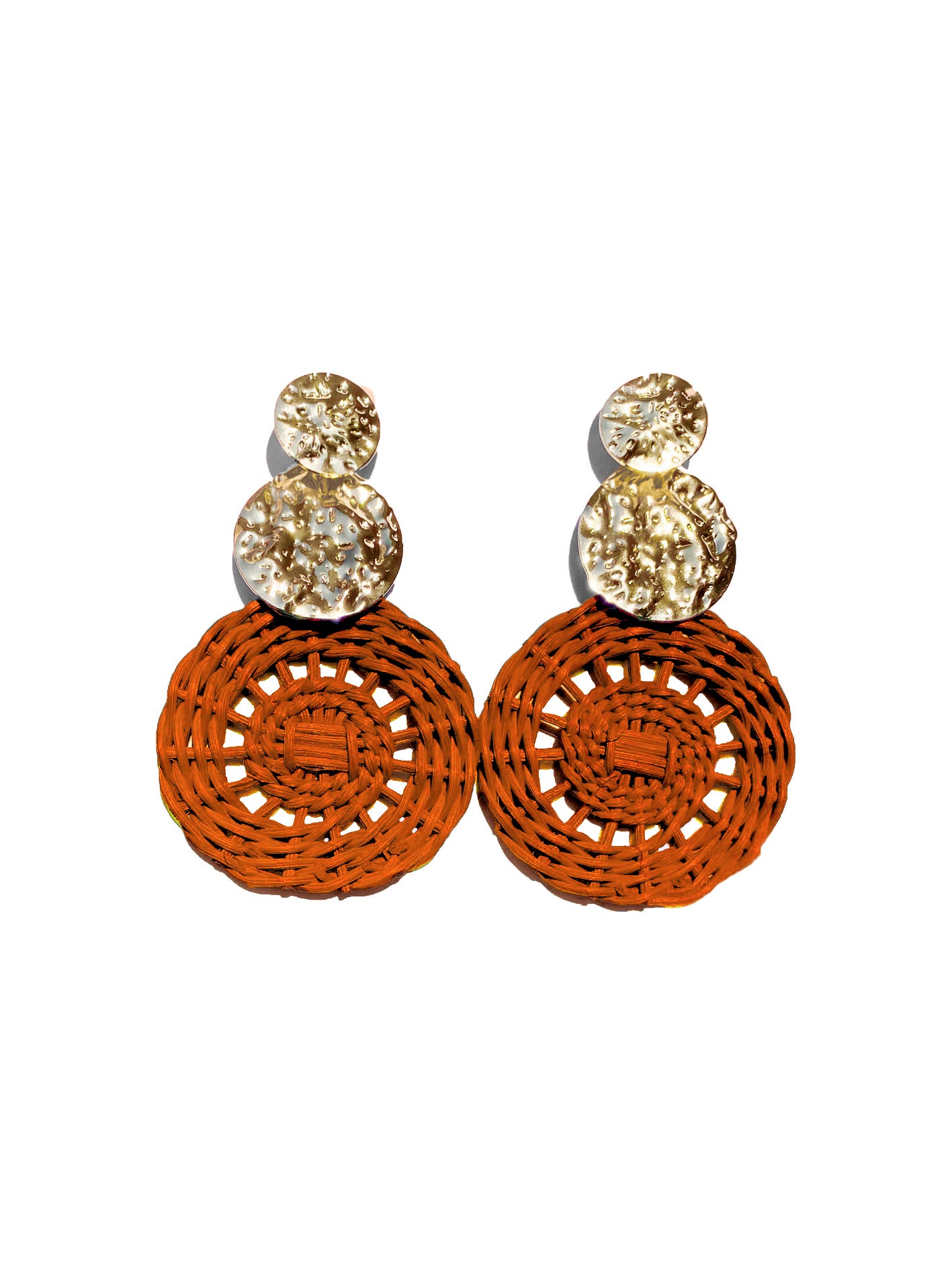 Aretes Sarai de mimbre